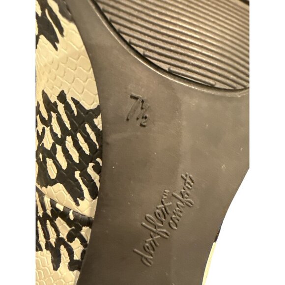 Dexflex Comfort Ivory Black Point Toe Kitten Heels Pumps Size 7 1/2 Pre-Own EUC - Picture 8 of 8